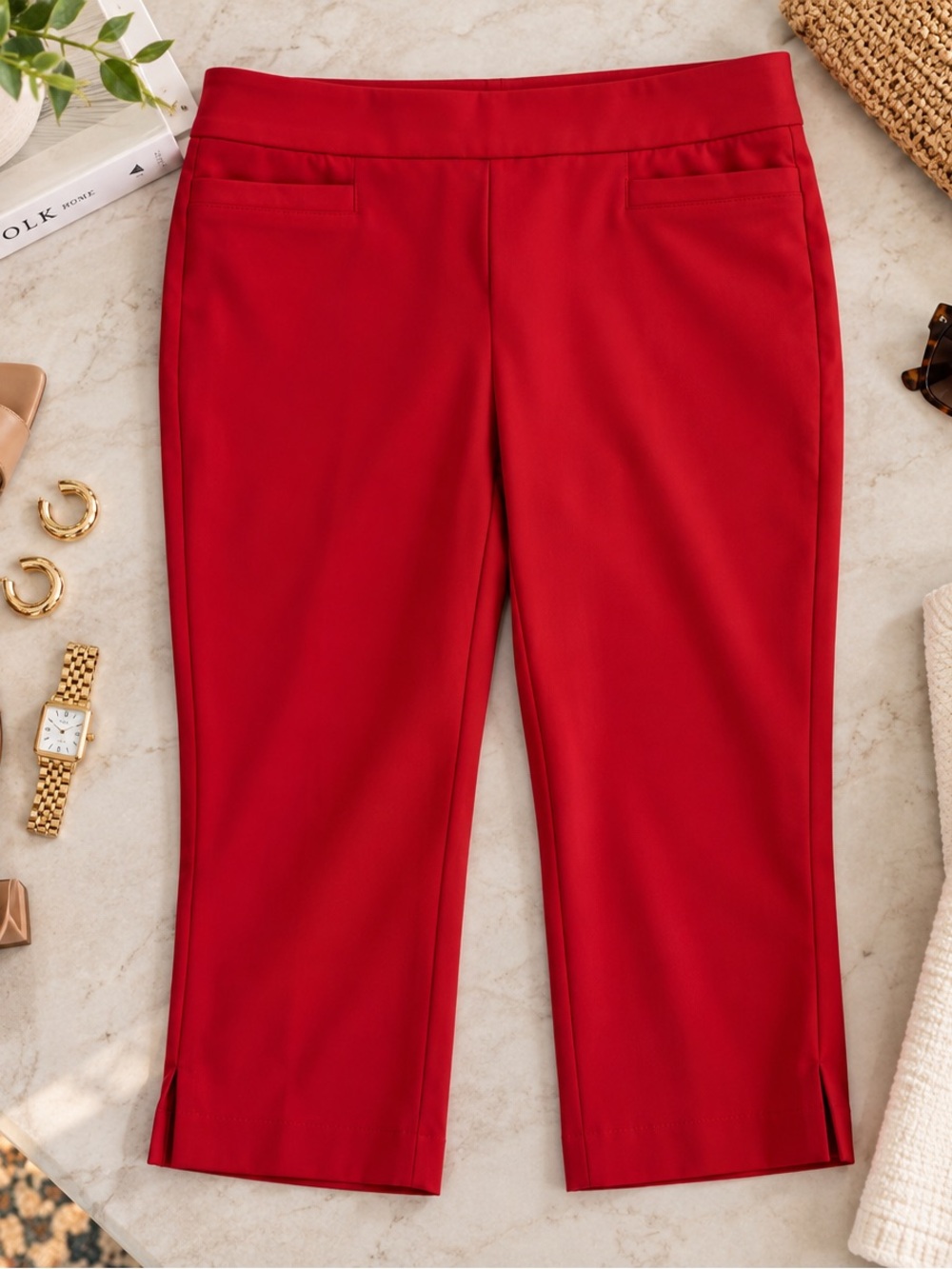 Briggs New York Bright Red Pull-On Capri Pants